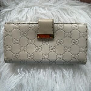 Gucci Cream Embossed GG Leather Continental Wallet with Gold Accent